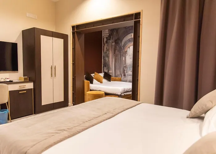 Adelaide Dreams 4*