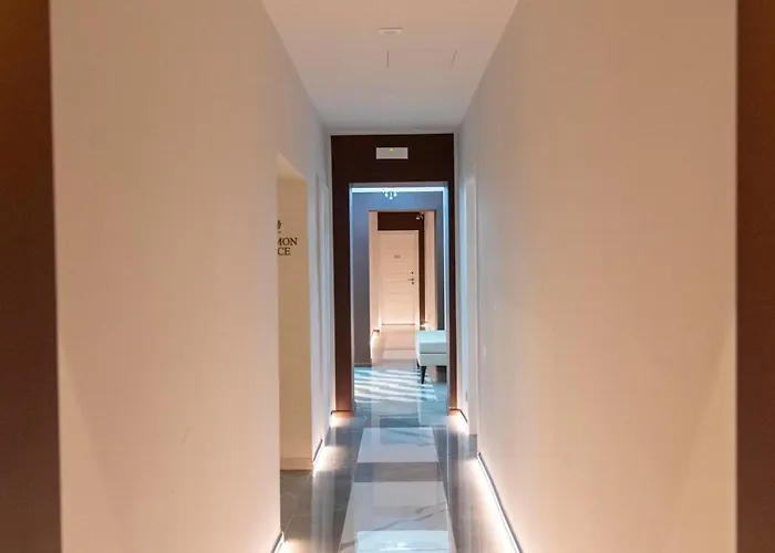 Adelaide Dreams 4* Roma