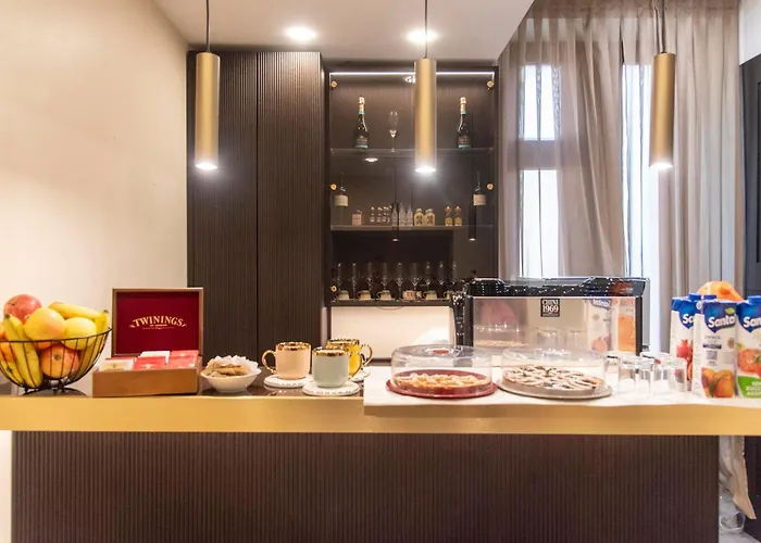 Adelaide Dreams 4* Roma
