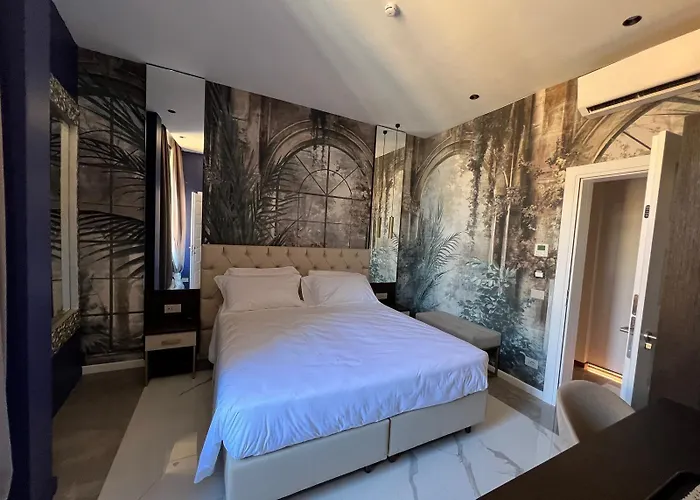 Adelaide Dreams 4*